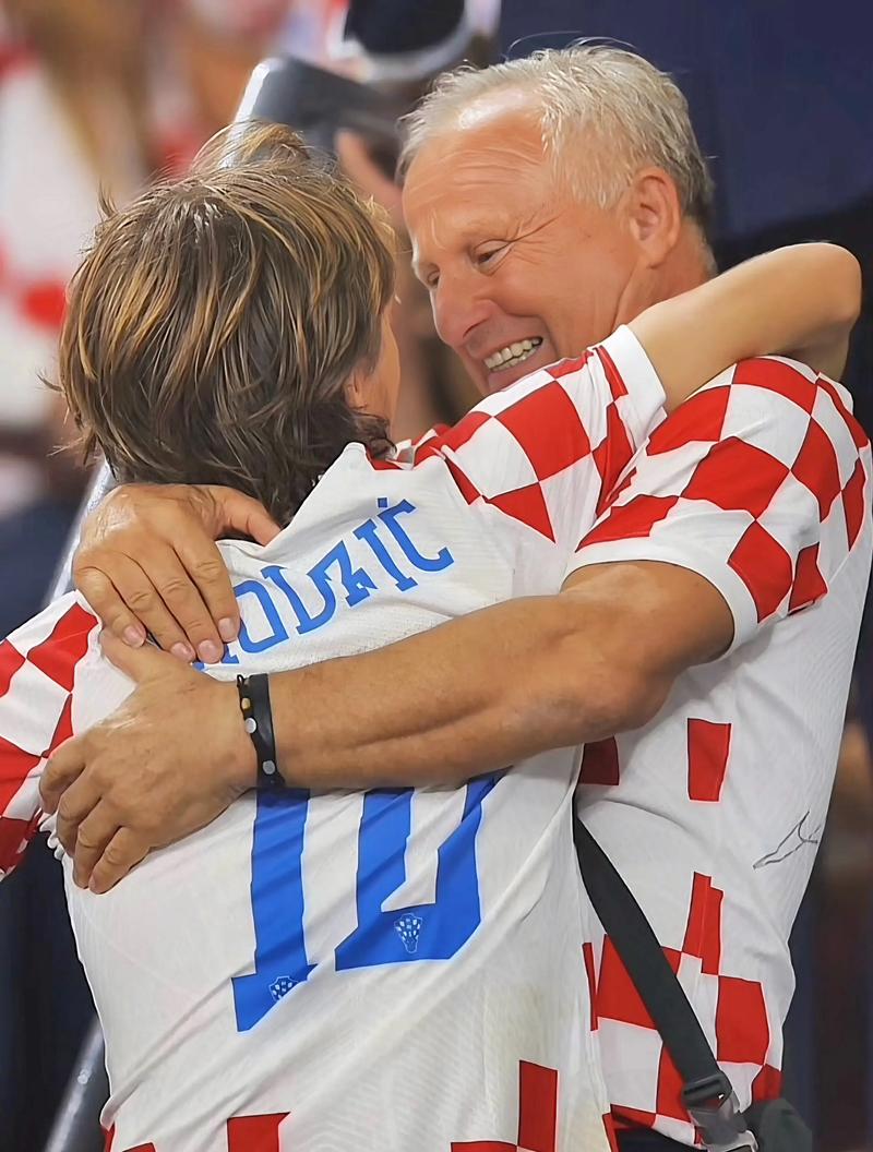 里程碑！武切维奇成为现役第15位得分破17000的球员