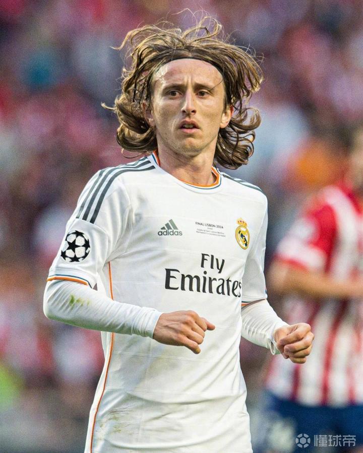 根据目前的情况拜仁明年夏天无意与格雷茨卡续约