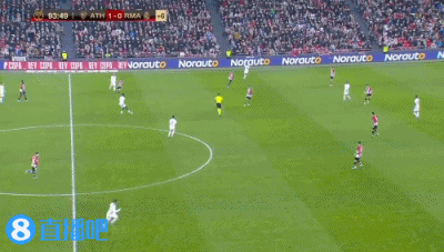 足球巴西名宿点评国足：需要更多年轻力量